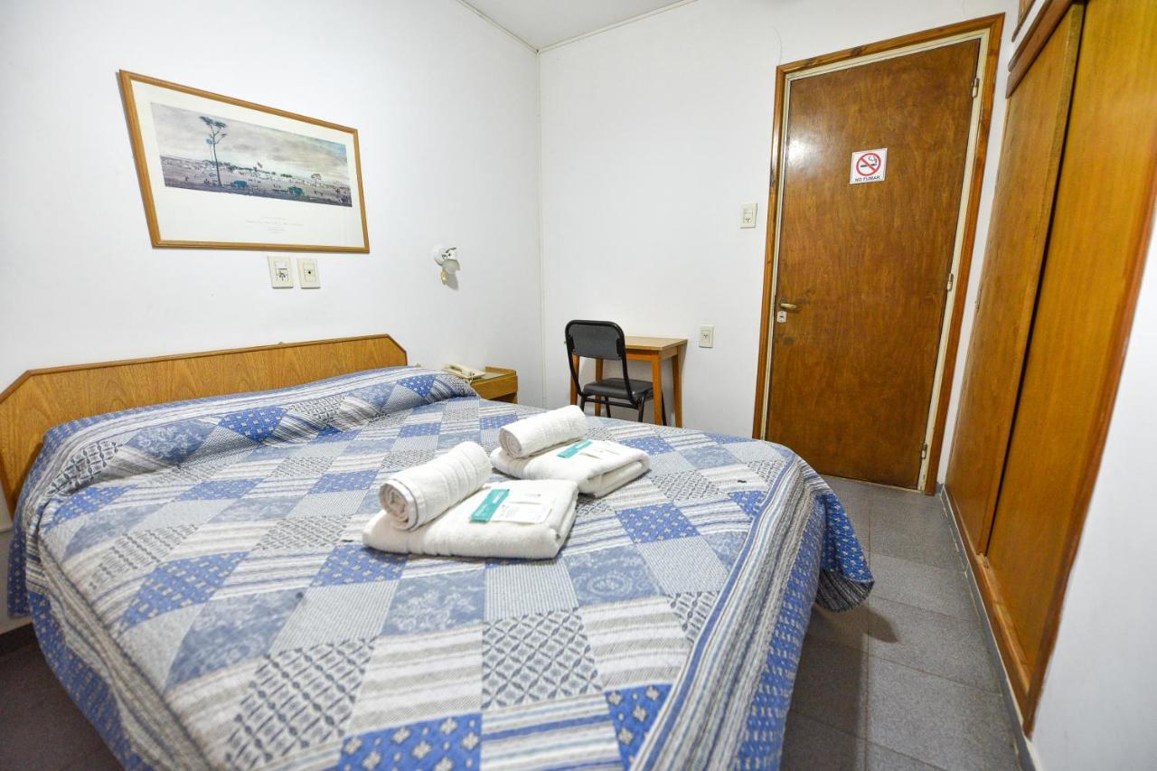 Hotel Simon Trenque Lauquen Buitenkant foto